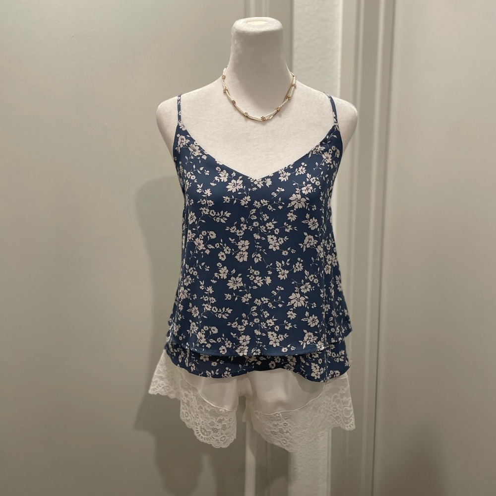 Forever 21 F21 Blue & White Small Floral Print Flowy Cami Tank Top - S
